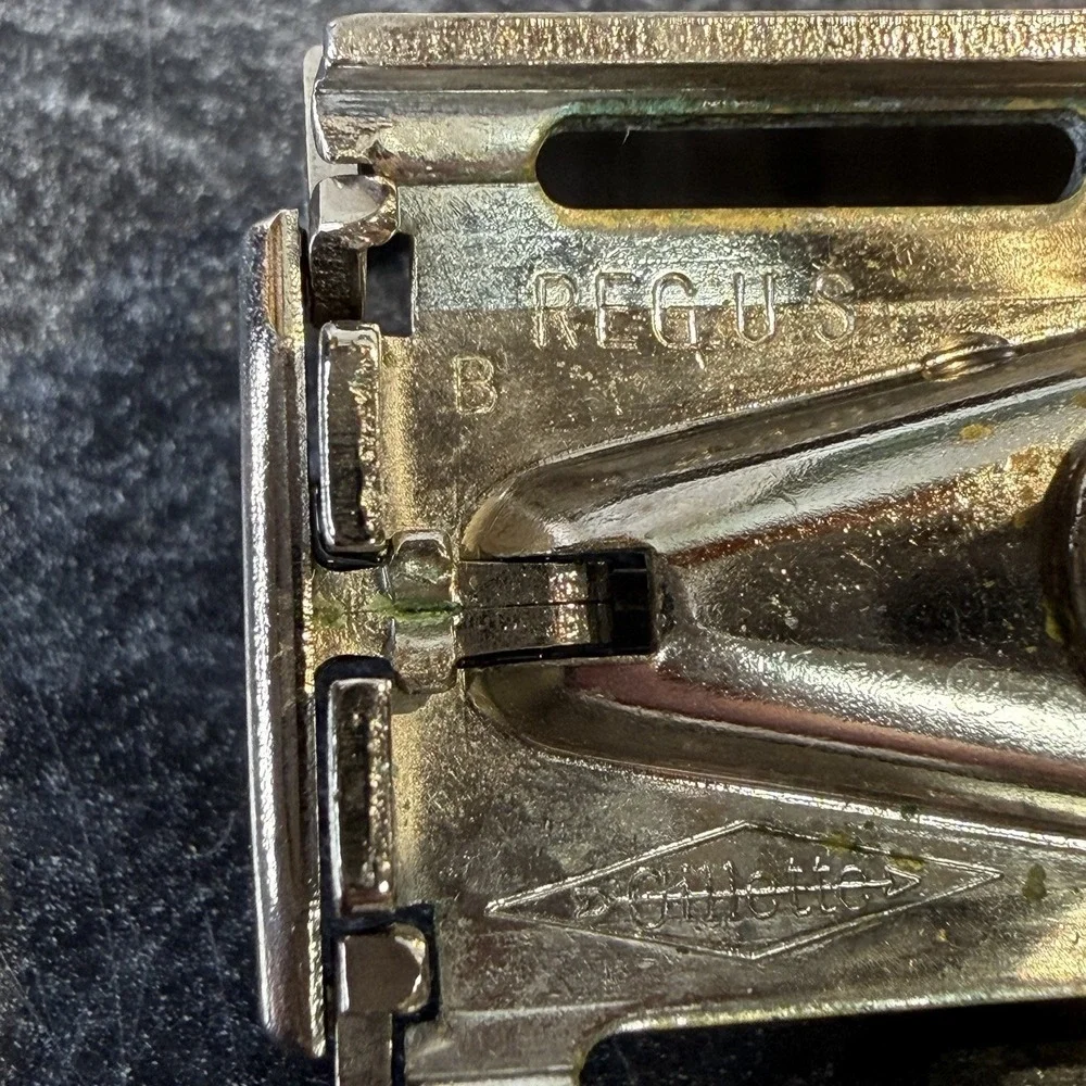 Vintage 1956 Gillette‎ B2 TTO Flare Tip Super Speed DE Safety Razor